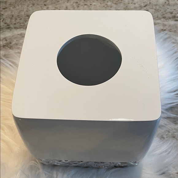 Bali Tissue Box Cover - Picture 2 of 4